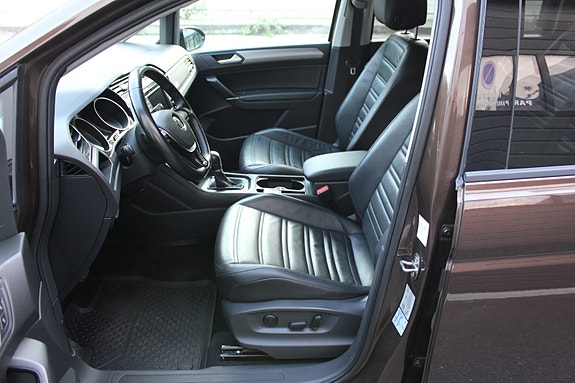 Volkswagen Touran 14 of 29