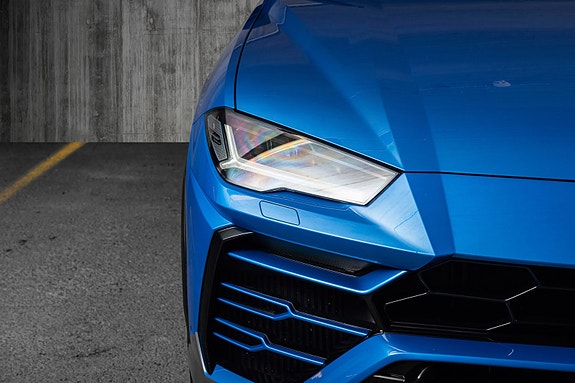 Lamborghini Urus 6 of 30