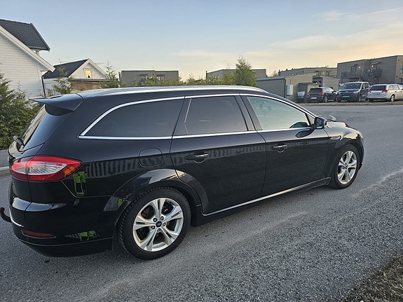 Ford Mondeo 2 of 5
