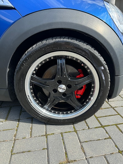 MINI Cooper S 11 of 30