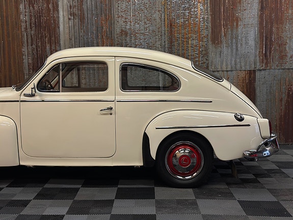 Volvo PV 15 of 30