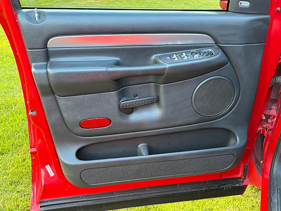 Dodge RAM 22 of 30