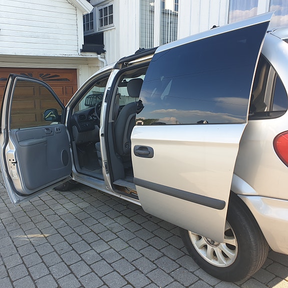 Dodge Grand Caravan 11 of 12