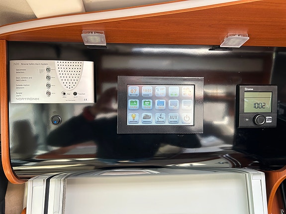 Mobilvetta K-Yacht Tekno Line 85 | lav km | ny reg. reim 24/4-26 | fukt- og gasstestet 7/8-25 | meget velholdt | enkle senger og senkeseng 26 of 30