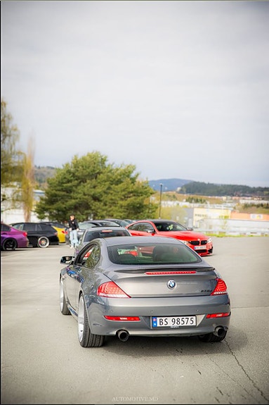 BMW 635d 2 of 5