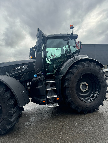 Valtra Demo Q 305 Utstyrsbombe! 2024, kr 2 445 000,-