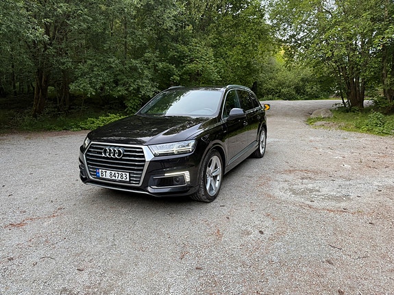 Audi Q7 10 of 24