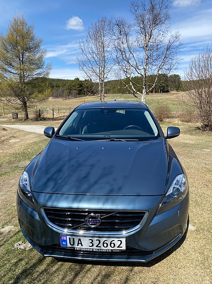 Volvo V40 8 of 21