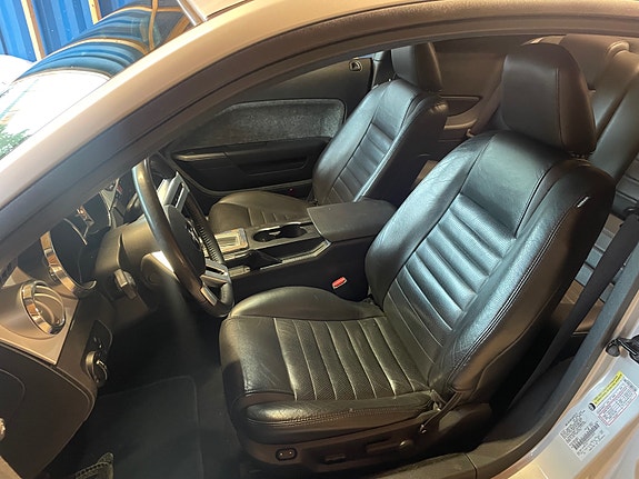 Ford Mustang 14 of 15