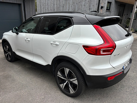 Volvo XC40 8 of 12