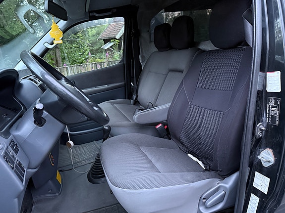 Toyota HiAce 14 of 22