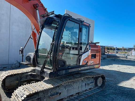 Hitachi UTLEIE- ZX130 LCN-7