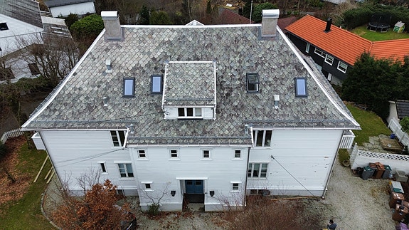 Vi er et av Bergens beste firma når det gjelder skifertak.
