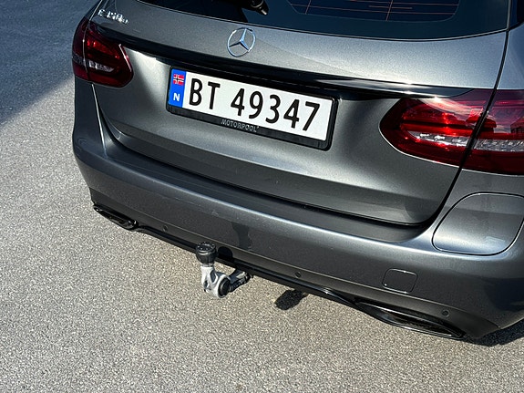 Mercedes-Benz C350 17 of 30