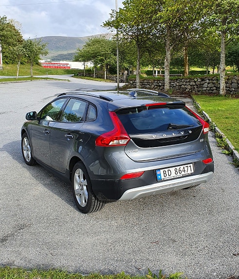 Volvo V40 Cross Country 4 of 5