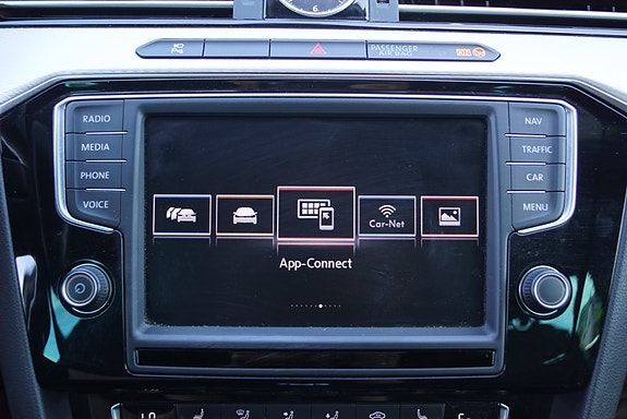 Volkswagen Passat 29 of 30