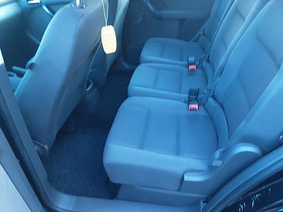 Volkswagen Touran 7 of 7