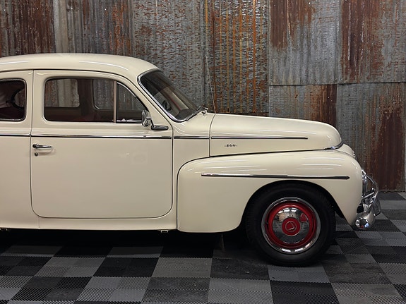 Volvo PV 4 of 30