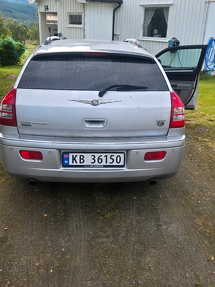 Chrysler 300C 30 of 30