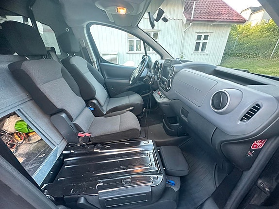 Citroen Berlingo Electrique 6 of 18