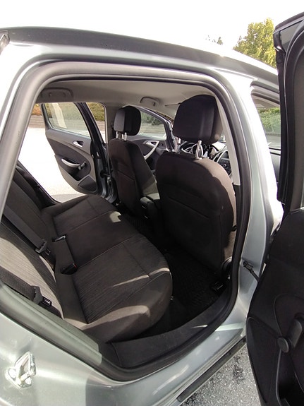Opel Astra 18 of 30