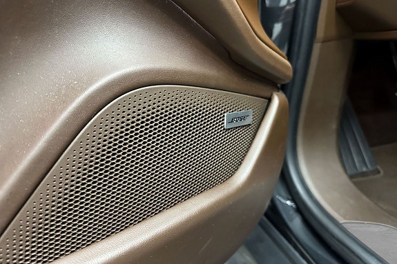 Porsche Taycan 20 of 30