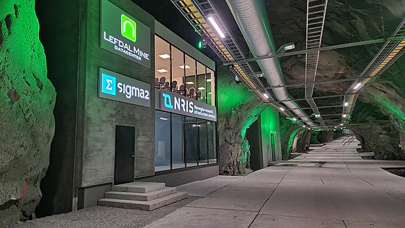 Vår nye supercomputer Olivia er tatt i bruk