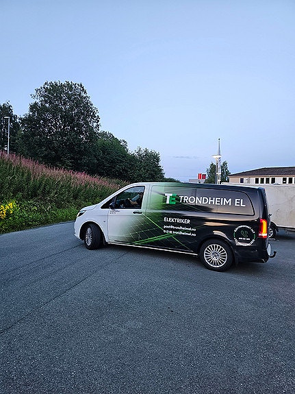 Vi mener at topp utstyrte servicebiler er et must.