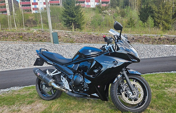 Suzuki GSX 650 F 2 of 5