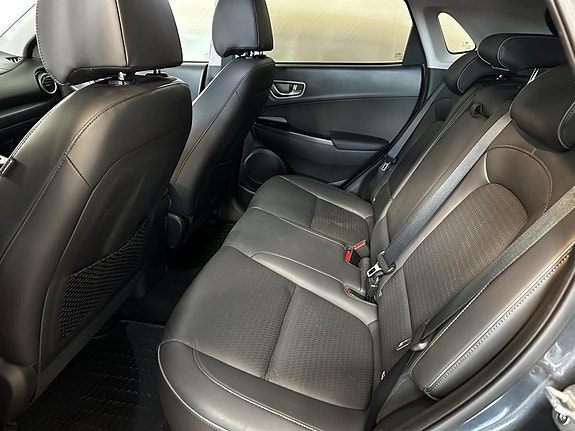 Hyundai Kona 12 of 25