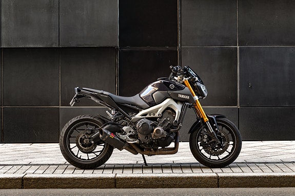 Yamaha MT-09 2 of 13