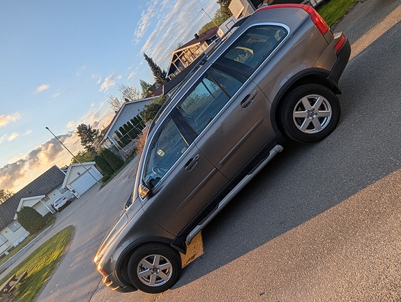 Volvo XC90 9 of 25
