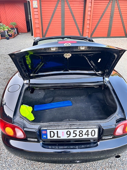 Mazda MX-5 14 of 28