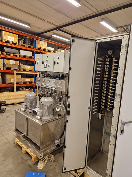 Power pack og kontrollskap