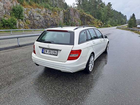Mercedes-Benz C180 4 of 10