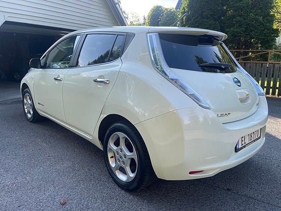 Nissan Leaf 3 of 14
