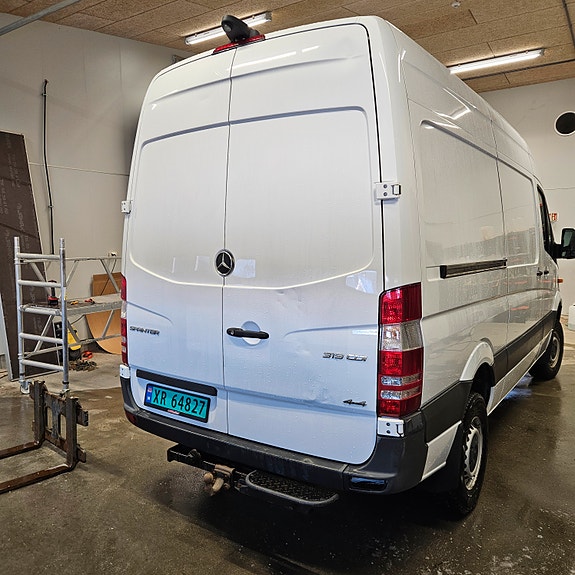 Mercedes-Benz Sprinter 319 4 of 18