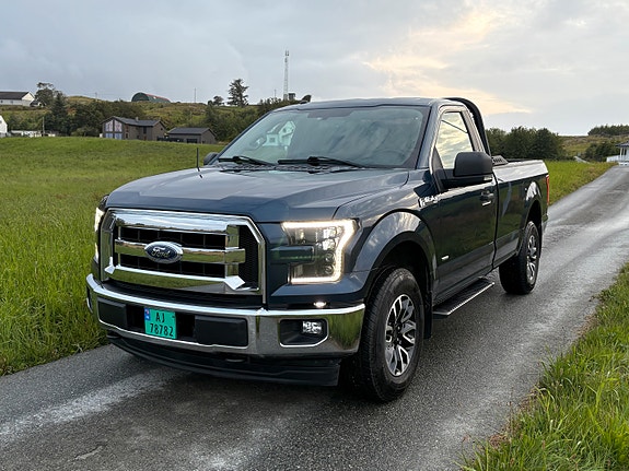 Ford F-150 3 of 5