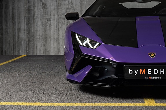 Lamborghini Huracan 5 of 5