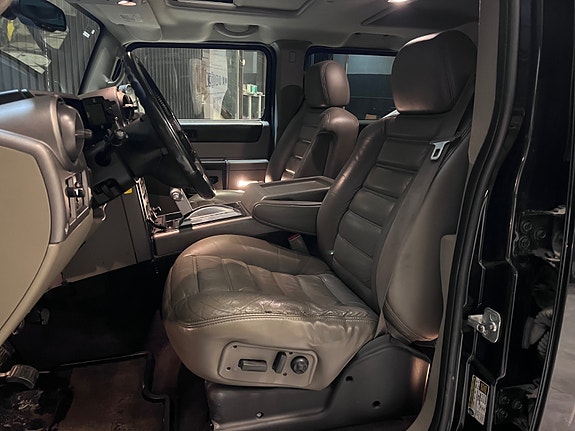 Hummer H2 26 of 30