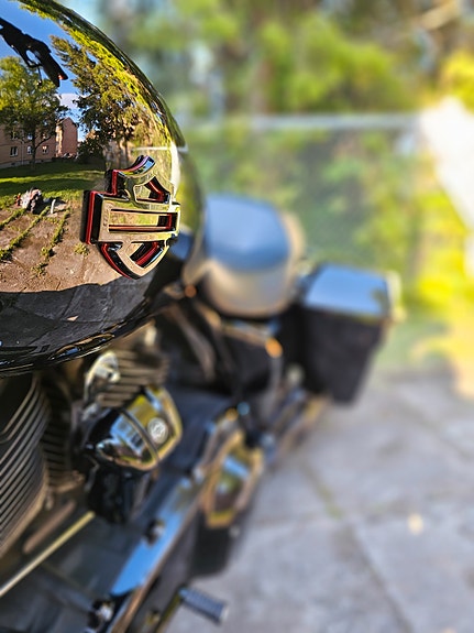 Harley-Davidson Street Glide Special Custom Black Edition 4 of 21