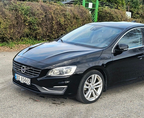 Volvo S60 3 of 17