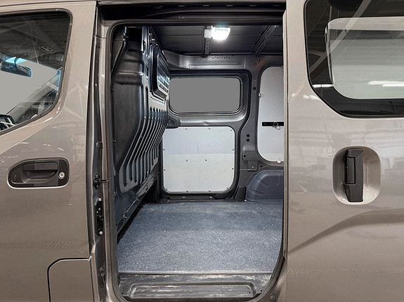 Nissan e-NV200