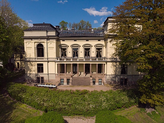 AYF har kontorer i den staselige bygningen til Det Norske Vitenskapsakademi på Skarpsno. Foto: DNVA