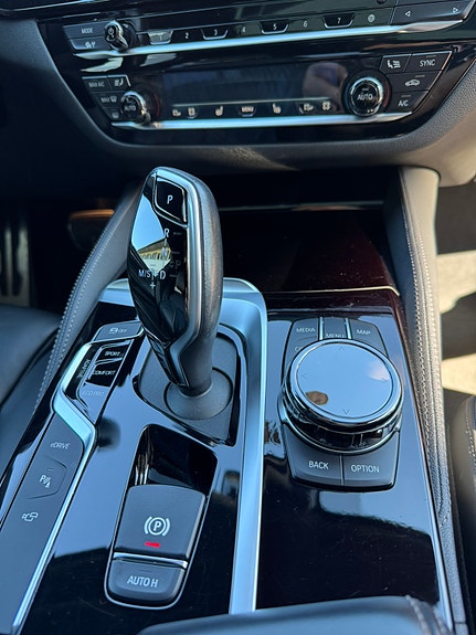 BMW 530e 25 of 30