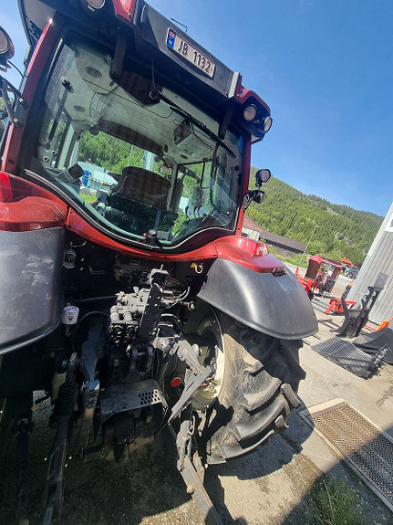 Valtra N124H 2017, kr 797 000,-
