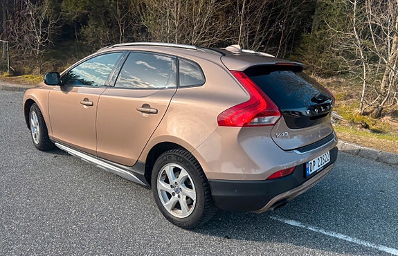 Volvo V40 6 of 18