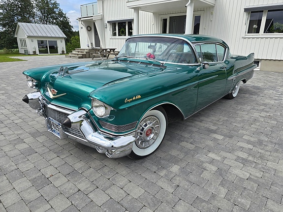 Cadillac Deville 1957 photo 2