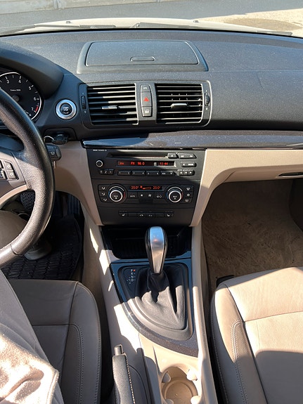 BMW 118i 15 of 24