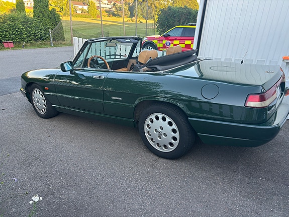 Alfa Romeo Spider 7 of 11